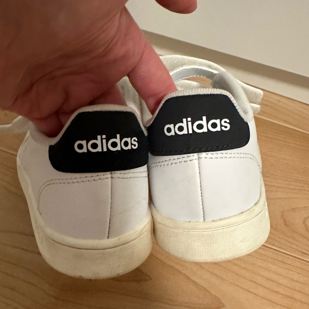 Adidas - Picture 8 of 9